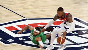 Obrovská hanba pre Američanov. Prehrali so súperom, ktorému na olympiáde nadelili 156 bodov