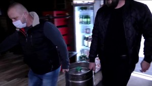 Namiesto otvárania im zostali iba oči pre plač: Podnikatelia tvrdia, že vláda ich znova oklamala