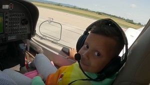 Dcérku jej vzala rakovina, synček s ňou bojuje tiež. Malému Dominikovi splnili sen o lietaní