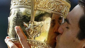 Federer chce získať šiesty titul za sebou a vyrovnať Tildena