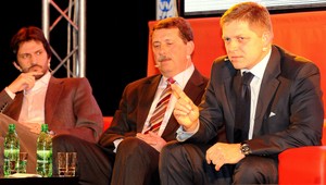 Volebný program Smeru? Ani slovo o ľavici...