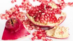 TAKTO olúpete granátové jablko za pár sekúnd