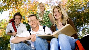 O rok dlhšie štúdium. Minister Čaplovič chce múdrejších externistov