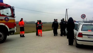 Muž sa polial horľavinou a vyhráža sa zapálením