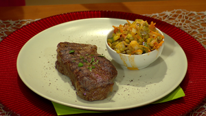 NY strip steak na šošovicovom ragú so slaninkou