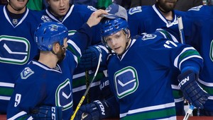 Boston prišiel o sériu, hetrik Vrbatu schladil Buffalo