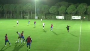 Jeden z najznámejších futbalistov má na krku obvinenie z ozbrojeného vydierania