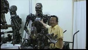 Miluje smetiská. Na jednom našiel tohto terminátora!