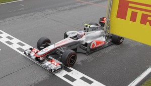 Button vyhral upršanú VC Kanady napriek šiestim zastávkam v boxoch