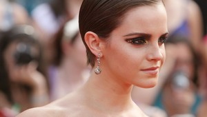 FOTOGALÉRIA. Ema Watson (22) to občas preženie s mejkapom