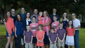 Matka ŠESTNÁSTICH detí sa vybrala nakupovať: Ľudia jej pre plné košíky urobili peklo v obchode