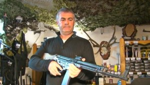 Majiteľ predajne zbraní v Partizánskom: neobchodujeme s teroristami