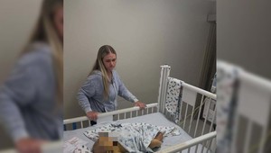 Chlapček po pôrode zožltol a páchol hnilobou. Matka mu zachránila život