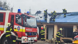 V Lučenci horela výrobná hala, zasahovali hasiči aj policajti