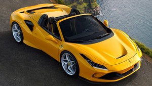 Nech sa páči: Fotografie Ferrari F8 Spider 2020