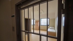 Útek vo vaku: Francúzsky väzeň sa ukryl v bielizni, dolapili ho po troch dňoch