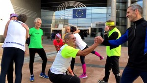 Z Košíc do Bruselu za 11 dní. Otec Gombita bežal za dôstojný život pre každého