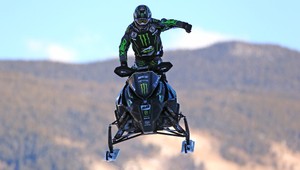 Stále nemáme pravidlá pre jazdu na snežných skútroch