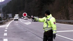 Veľká policajná akcia v Banskej Bystrici