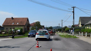 Chodec prišiel o život po zrážke s autom. Prechádzal mimo priechodu pre chodcov