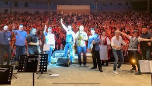 Vypredané do posledného MIESTA! Kandráčovci a hostia rozprúdili najväčšiu zábavu tohto leta