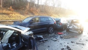 D1 uzavreli po hromadnej nehode viacerých vozidiel. Smerom na Brno je neprejazdná