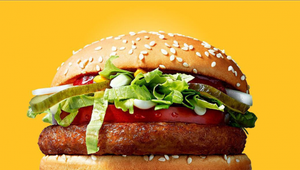 McDonald’s dal vegánom ich vlastný hamburger. Má to však jeden háčik