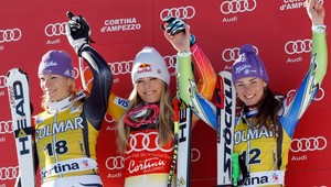 V super G suverénna Vonnová