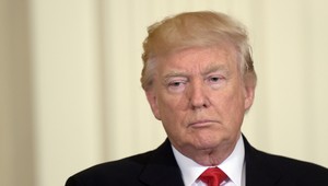 Na Trumpa sa za jeho rozhodnutie spustila vlna kritiky