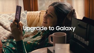 Samsung si vo svojej najnovšej reklame vystrelil z Apple