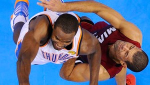 NBA: V prvom finále v Oklahome Durant zatienil Jamesa