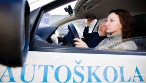 Vodičský preukaz nedostane zrejme úplne každý. Takéto budú podmienky