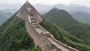 Pod čínskou pyramídou sa niečo hýbe: Vedci našli divné nápisy