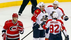 NHL: Višňovský (36) strelil gól Ottawe, Kopecký (31) asistoval