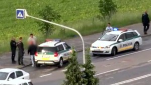 Syn sa s nožom v ruke matke (76) vyhrážal, že ju zabije