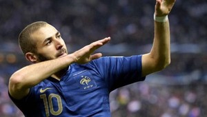 Dohral! Francúzi vylúčili Benzemu z reprezentácie