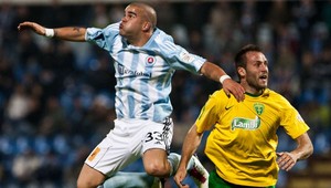 Hustý šláger 13.kola CL na Slovane zvládla lepšie Žilina