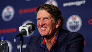 Kontroverzný Babcock sa vracia na trénerský post, povedie Edmonton Oilers