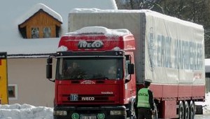 Zlodeji automechanici úradovali, ukradli čerpadlo