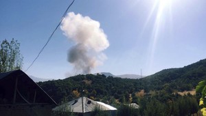 Explózia auta s trhavinou zabila 18 ľudí, minimálne 27 osôb sa zranilo