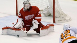 Detroit bližšie k play-off, víťazná rozlúčka Edmontonu