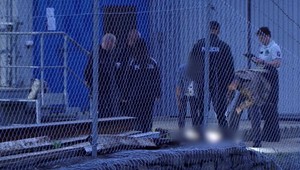 Zásah hasičov vo vodnej elektrárni. Z Hrona vytiahli bezvládne telo muža