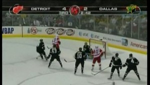 Detroit po výhre nad Dallasom s mečbalom