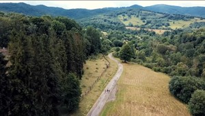 Ľudia z okolia Stariny prišli o svoje pozemky, aby pomohli iným. Tie ale cirkev teraz predala štátu