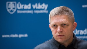 Fico pripravuje protiteroristické zákony. Je pripravený meniť aj ústavu