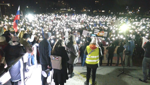Protesty pokračujú: Ľudia sa pokojne zišli v troch slovenských mestách