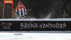 Prekvapujúcou víťazkou zjazdu sa stala Corinne SUTER