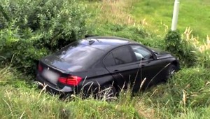 Cestovali na svadbu, no skončili v priekope