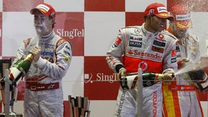 F1: V tme na VC Singapuru najrýchlejšie zajazdil Hamilton