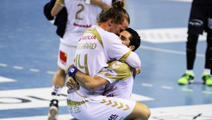 Konečná! Domáci padli na kolená! Gól priamo zo stredu sekundu pred koncom!